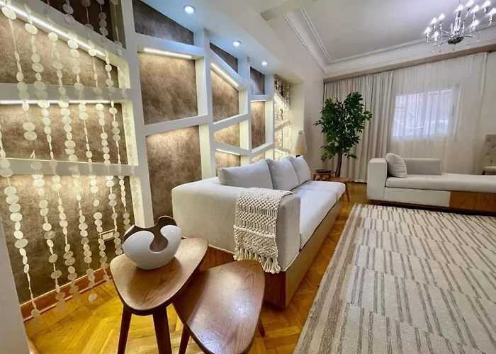 Urban Stay Luxury Bright 3Br At Heart Of Cairo, Near Zamalek