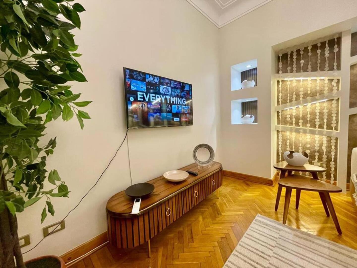 Urban Luxury Bright 3br At Heart Of Cairo, Near Zamalek Apartment Cairo